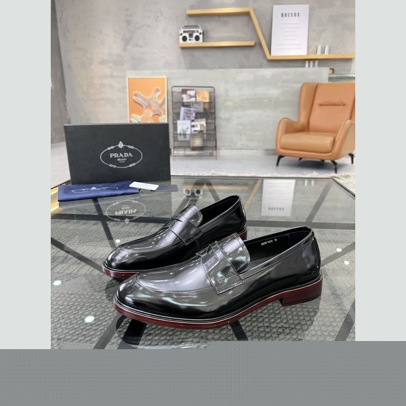 Pra*a leather shoes